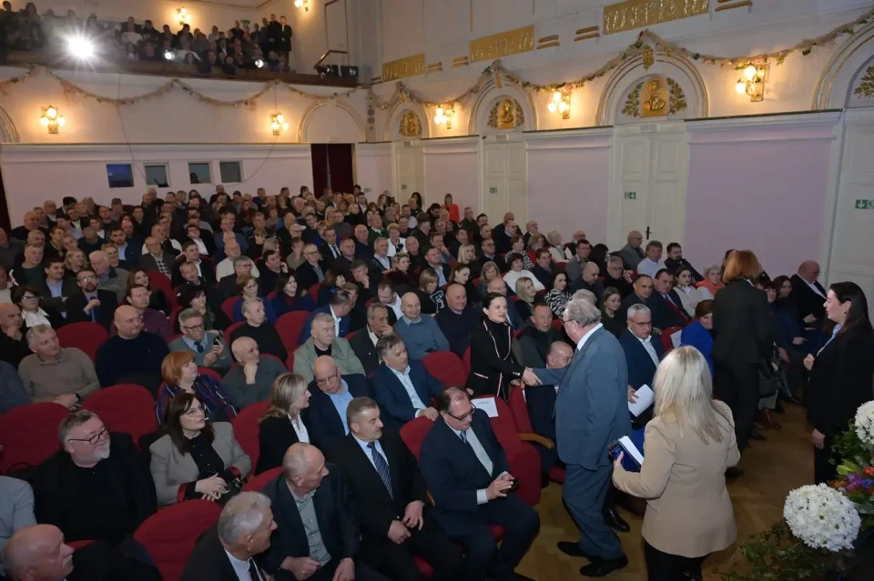 hdz obljetnica (11) hdz obljetnica (11)