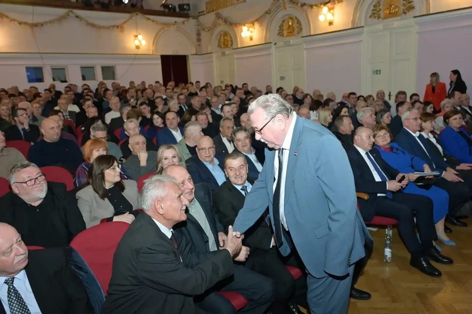 hdz obljetnica (14) hdz obljetnica (14)