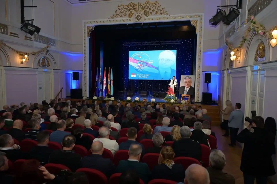 hdz obljetnica (19) hdz obljetnica (19)