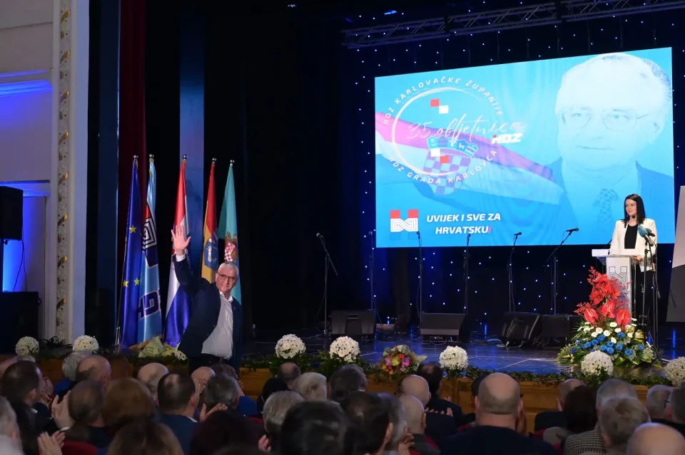 hdz obljetnica (22) hdz obljetnica (22)