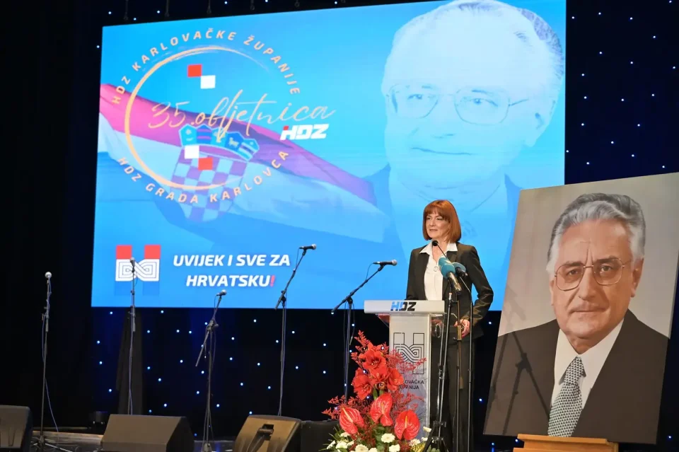 hdz obljetnica (32) hdz obljetnica (32)