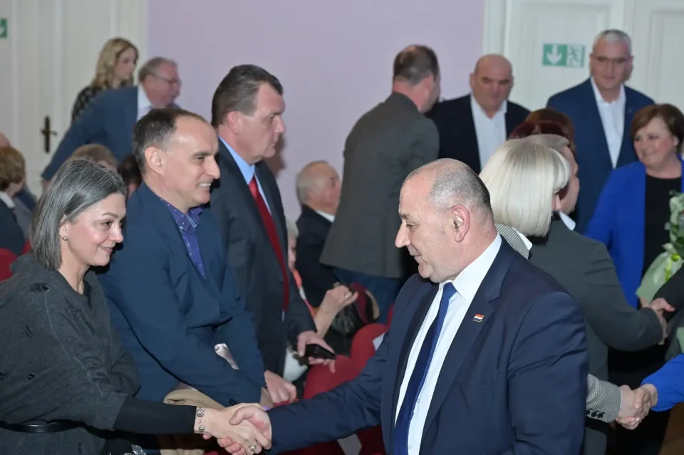 hdz obljetnica (7) hdz obljetnica (7)