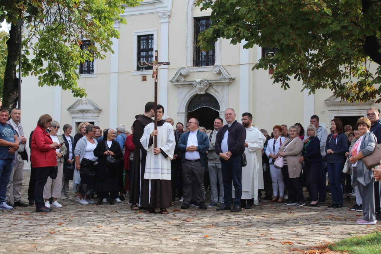 hodocasce (3) hodocasce (3)