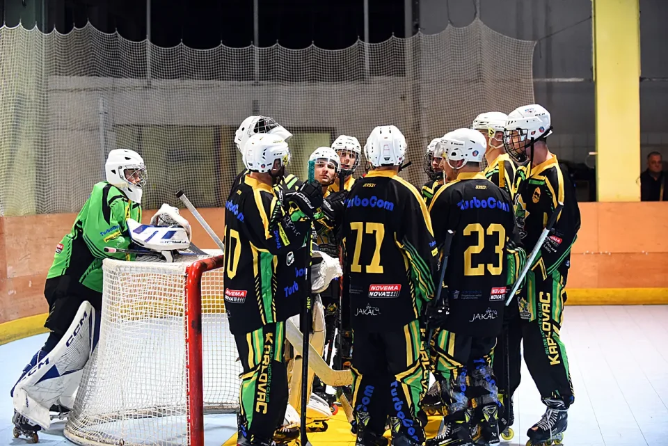 inline hokej (5) inline hokej (5)