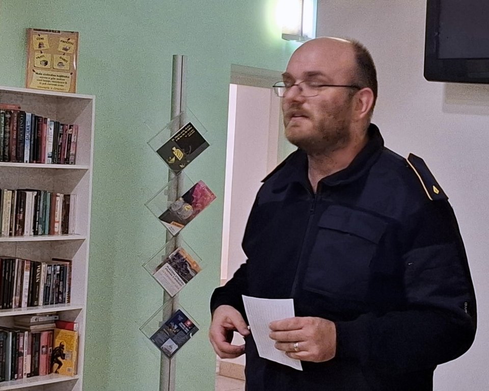 izlozba (32) izlozba (32)