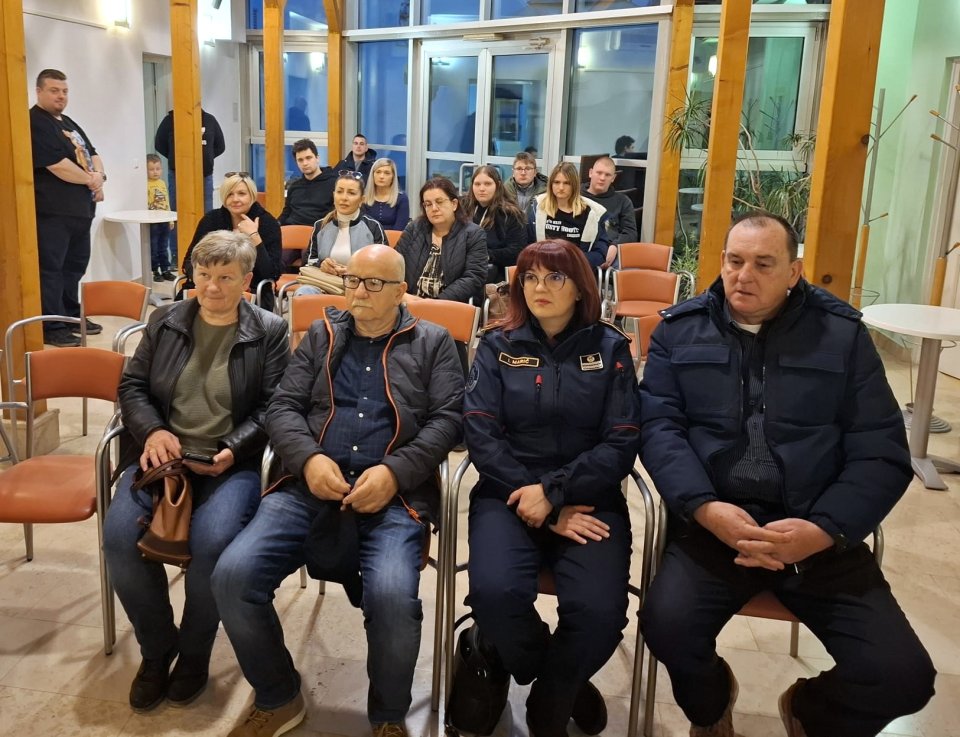 izlozba (36) izlozba (36)