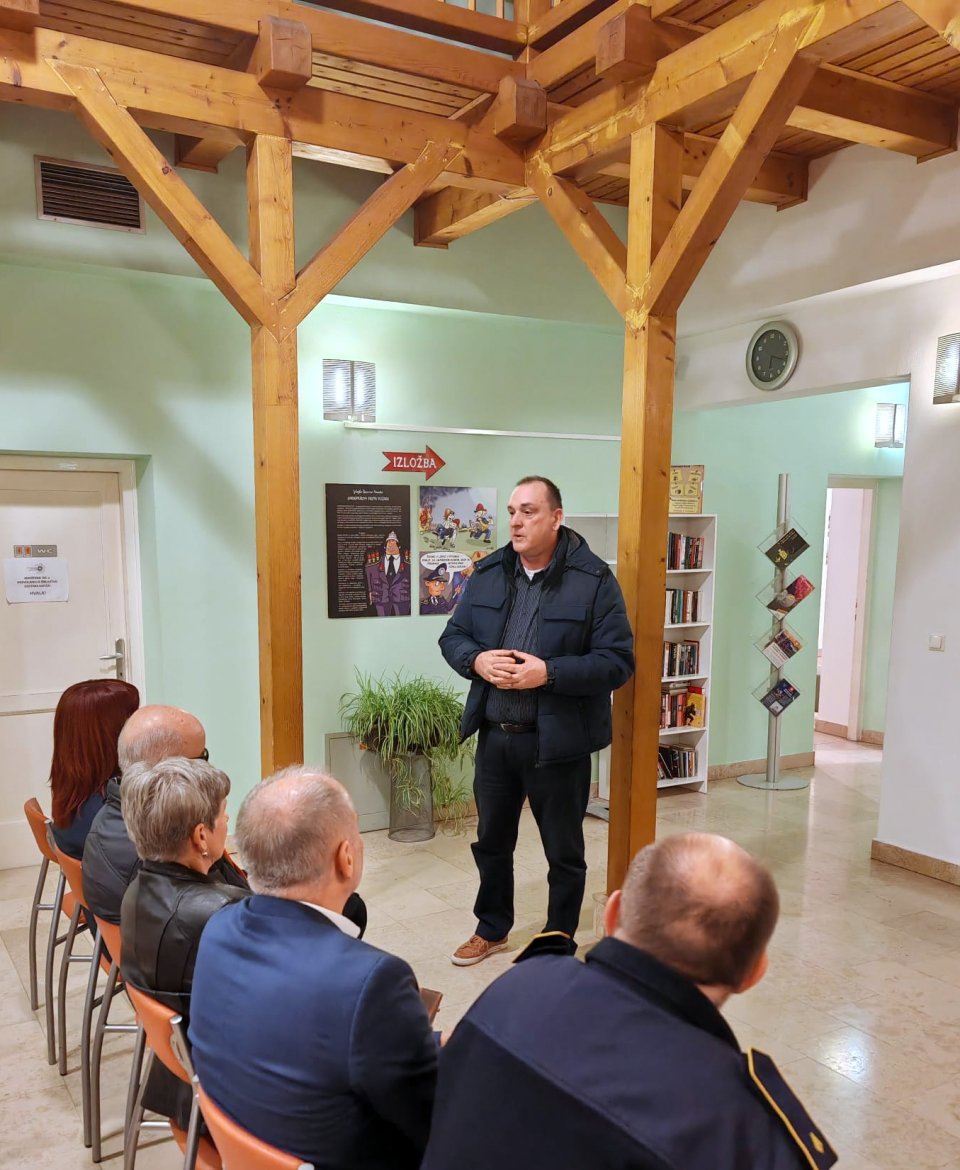 izlozba (7) izlozba (7)