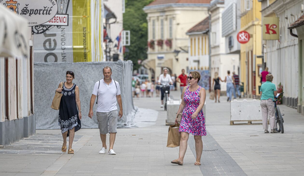 karlovackim ulicama (4) karlovackim ulicama (4)