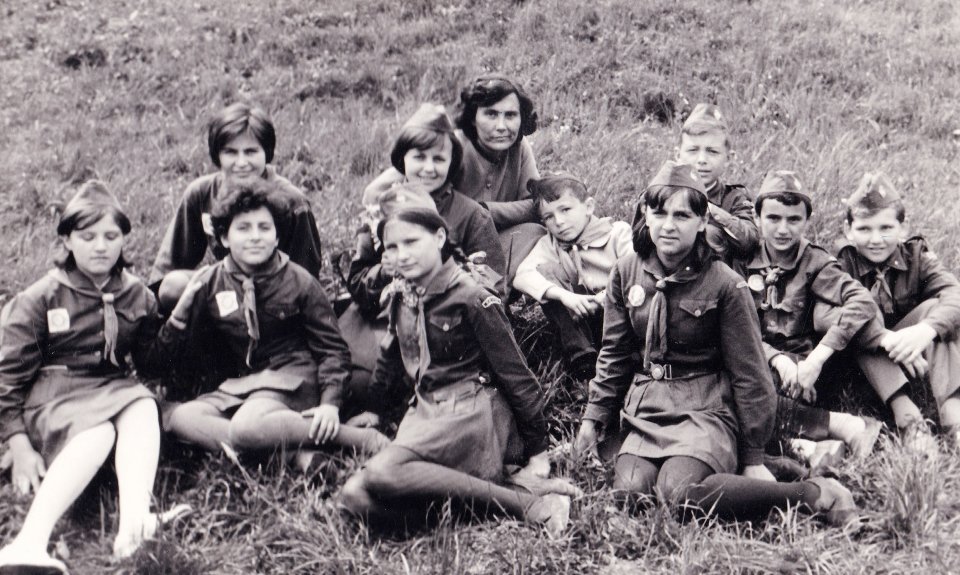 kata-kustreba-100 (16) kata-kustreba-100 (16)