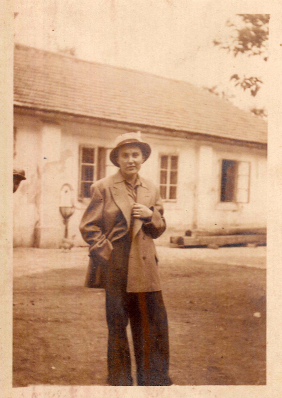 kata-kustreba-100 (19) kata-kustreba-100 (19)