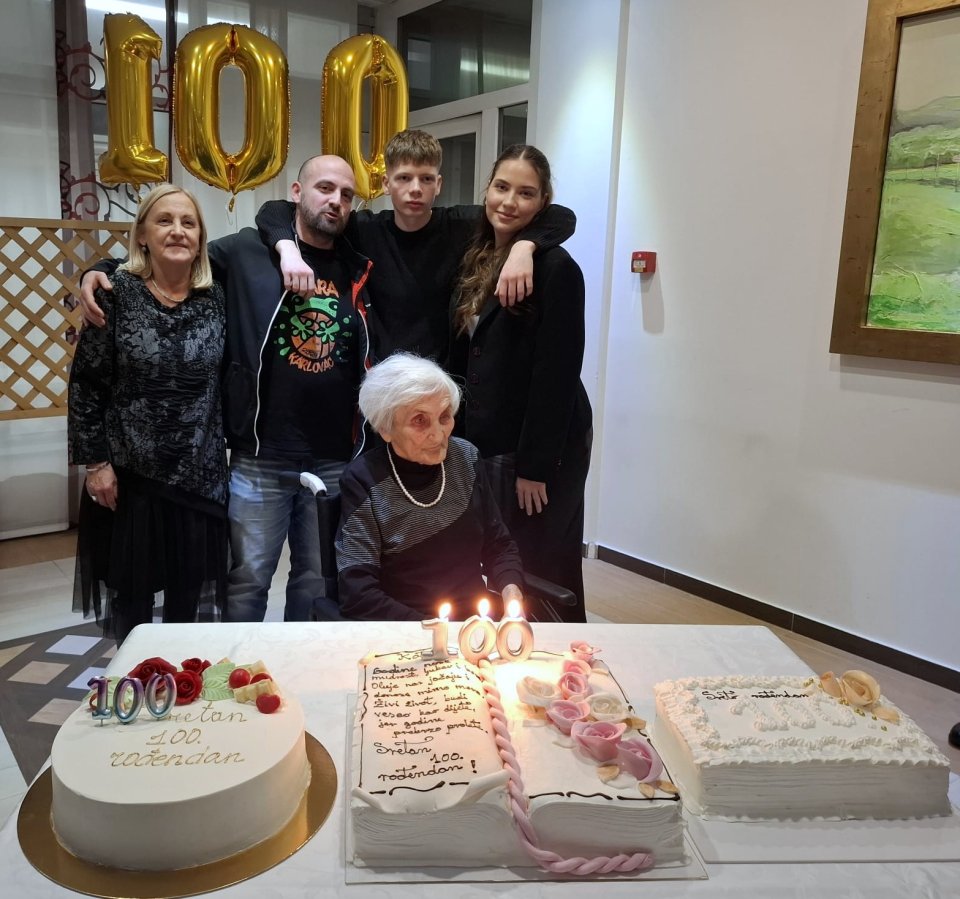 kata-kustreba-100 (31) kata-kustreba-100 (31)