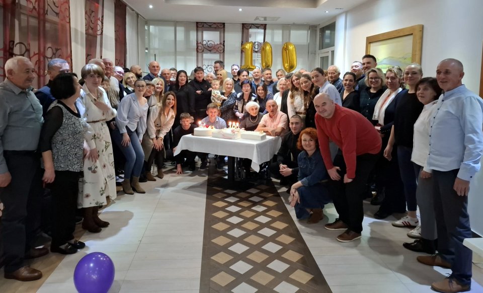 kata-kustreba-100 (45) kata-kustreba-100 (45)