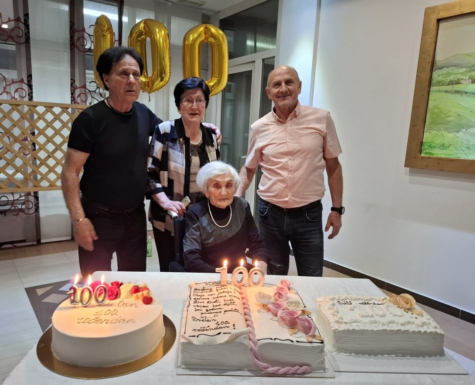 kata-kustreba-100 (47) kata-kustreba-100 (47)