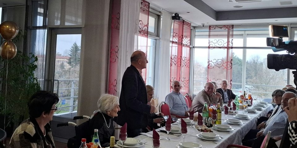 kata-kustreba-100 (64) kata-kustreba-100 (64)