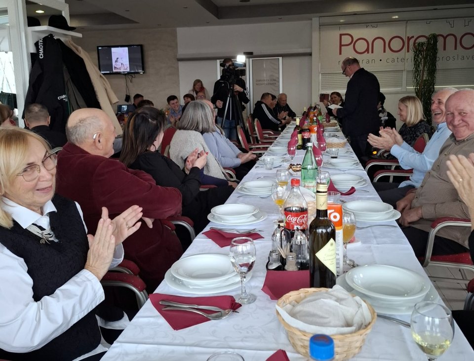 kata-kustreba-100 (67) kata-kustreba-100 (67)