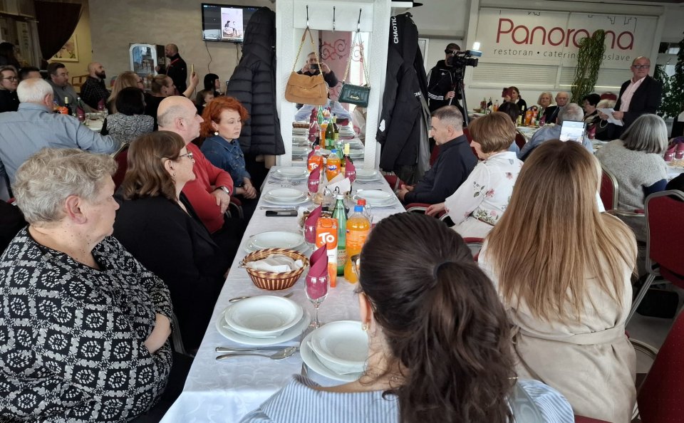 kata-kustreba-100 (70) kata-kustreba-100 (70)