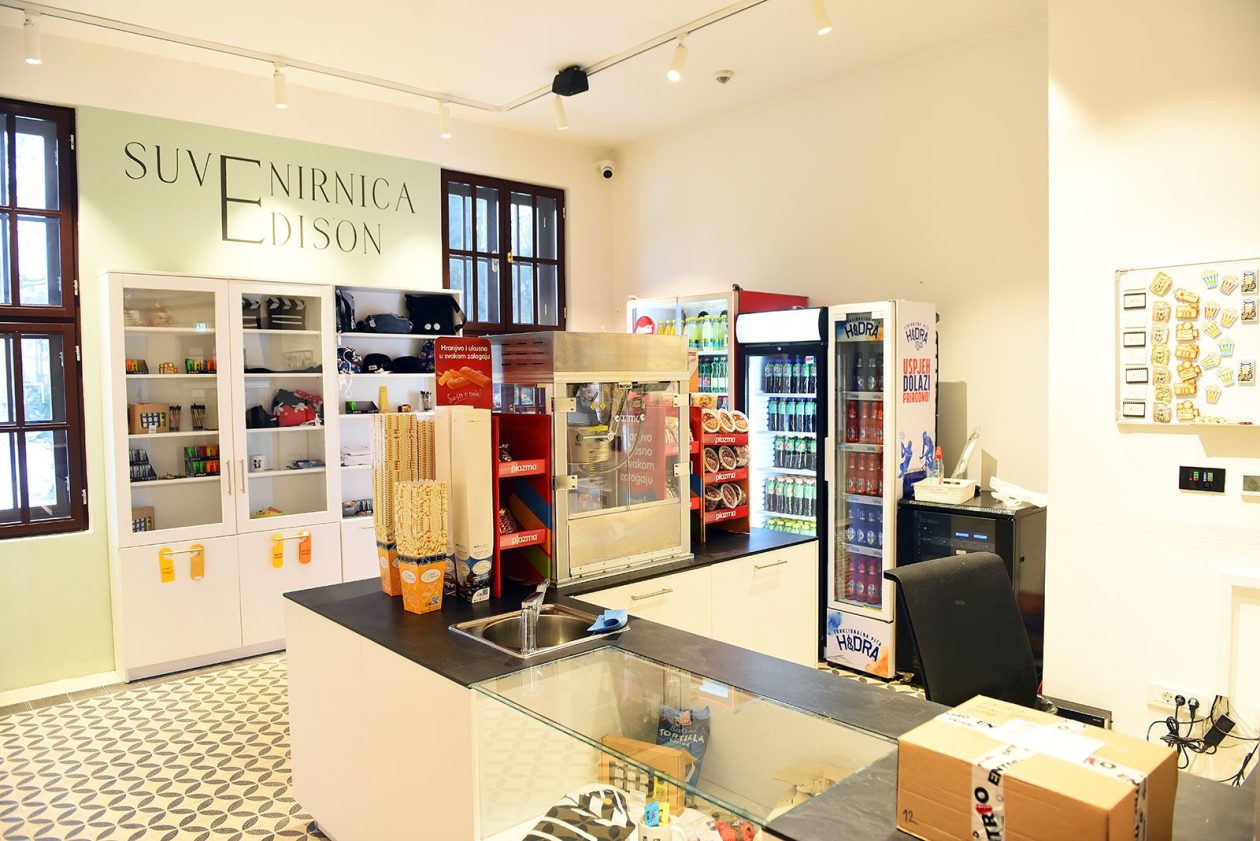 kino edison (12) kino edison (12)