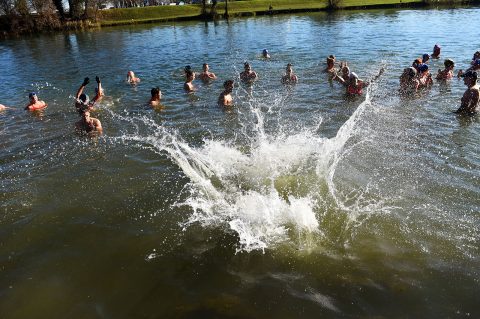 korana kupanje (13) korana kupanje (13)