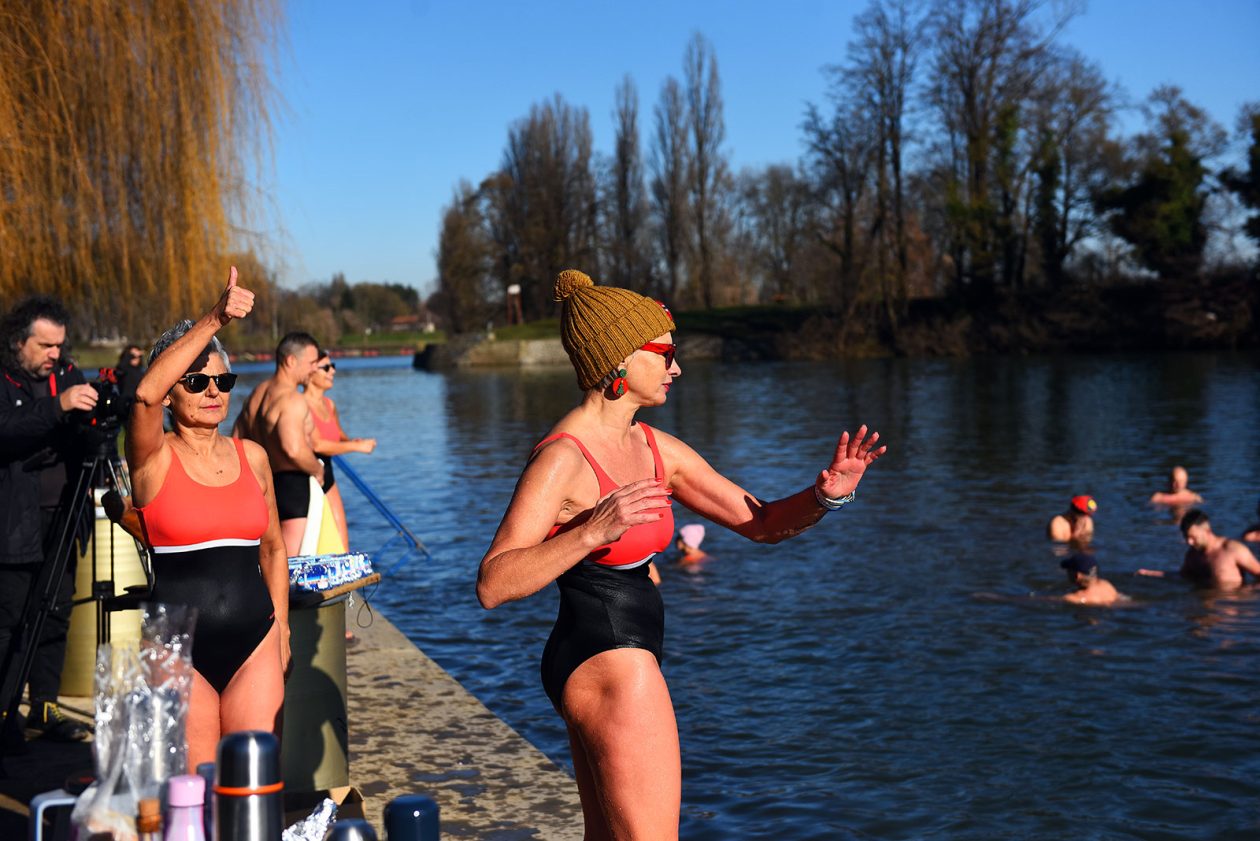 korana kupanje (22) korana kupanje (22)