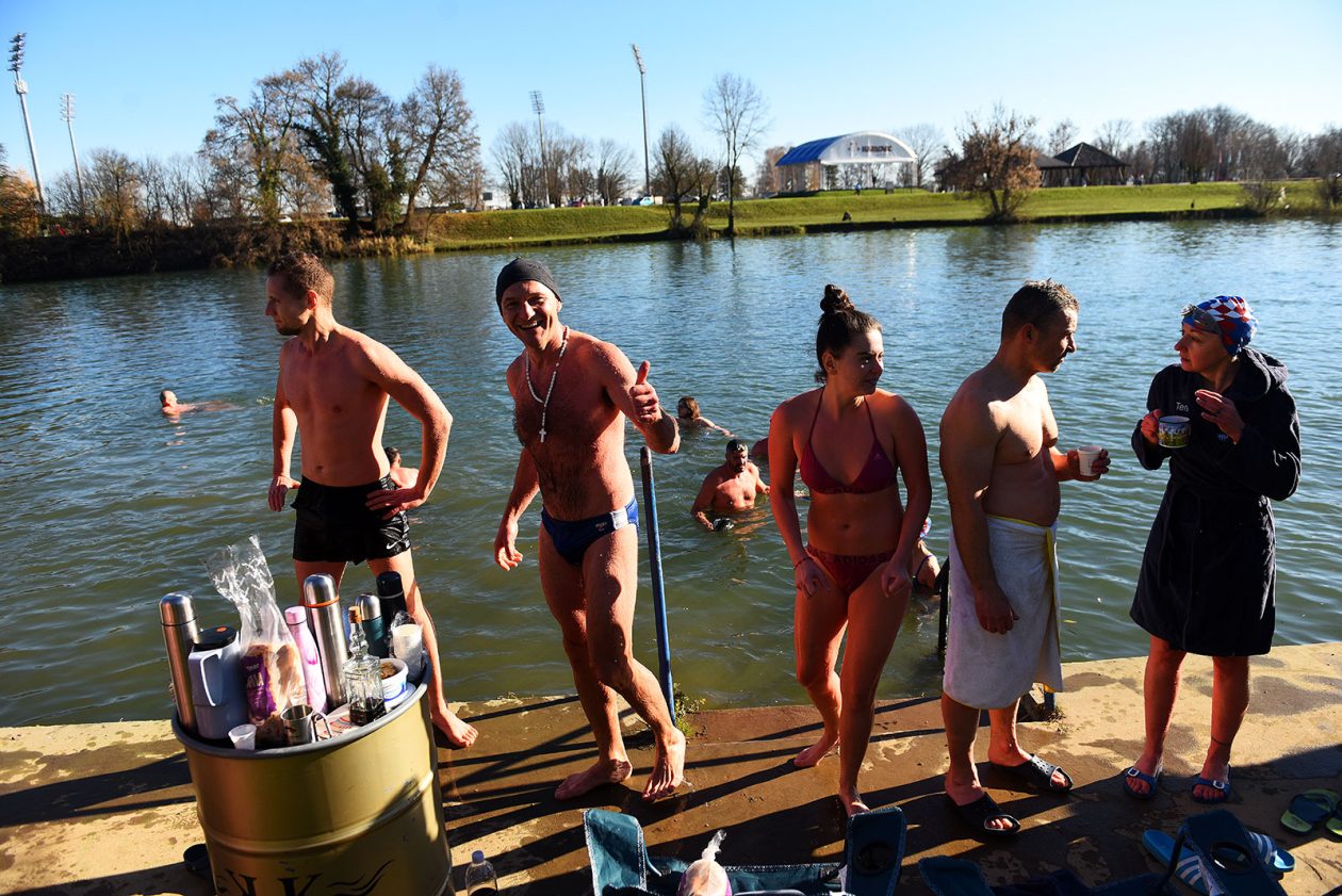 korana kupanje (26) korana kupanje (26)