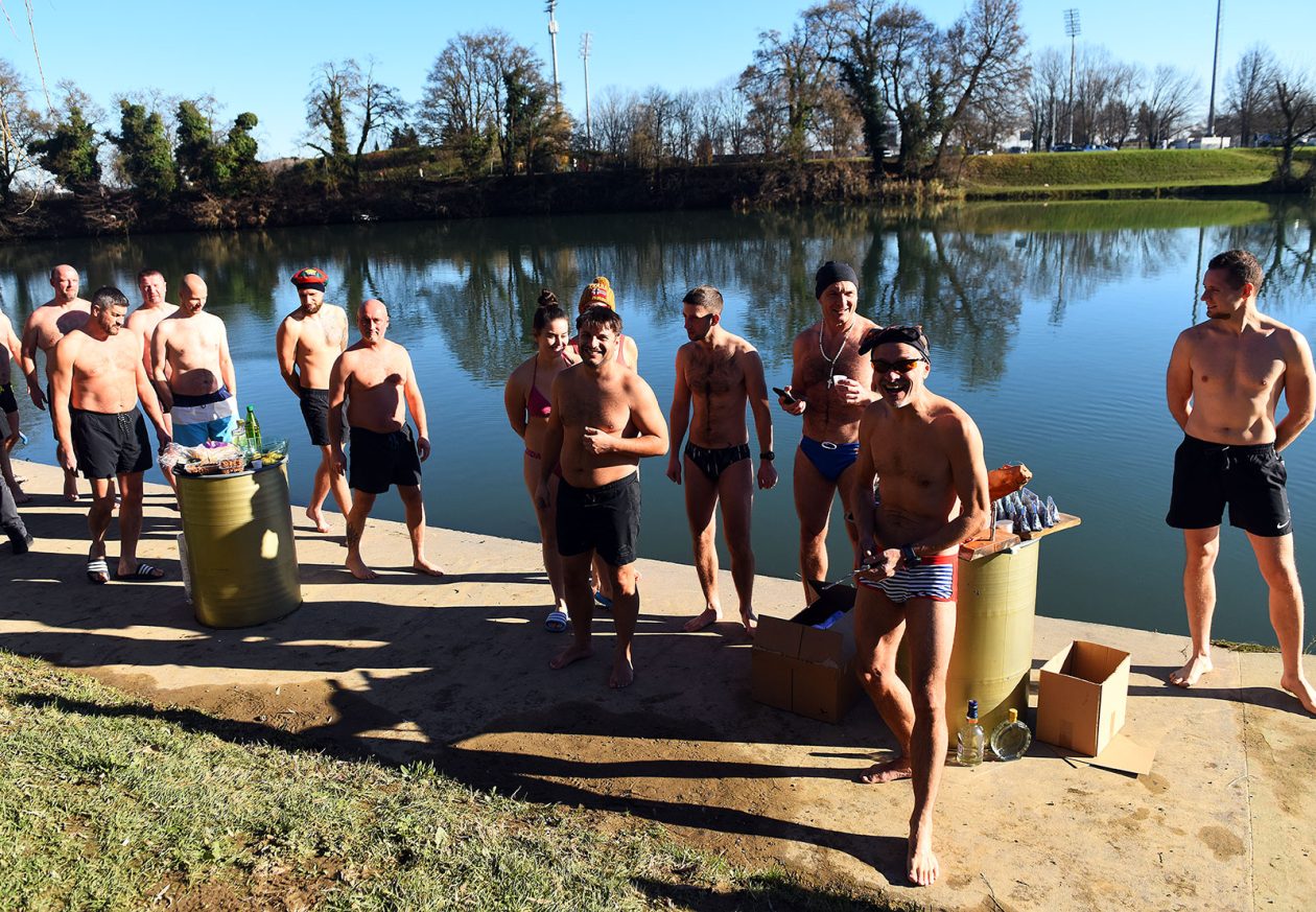 korana kupanje (4) korana kupanje (4)