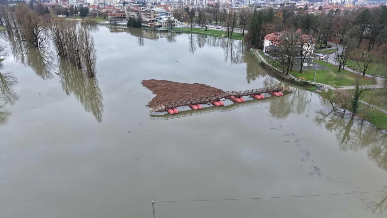 korana vodostaj (11) korana vodostaj (11)