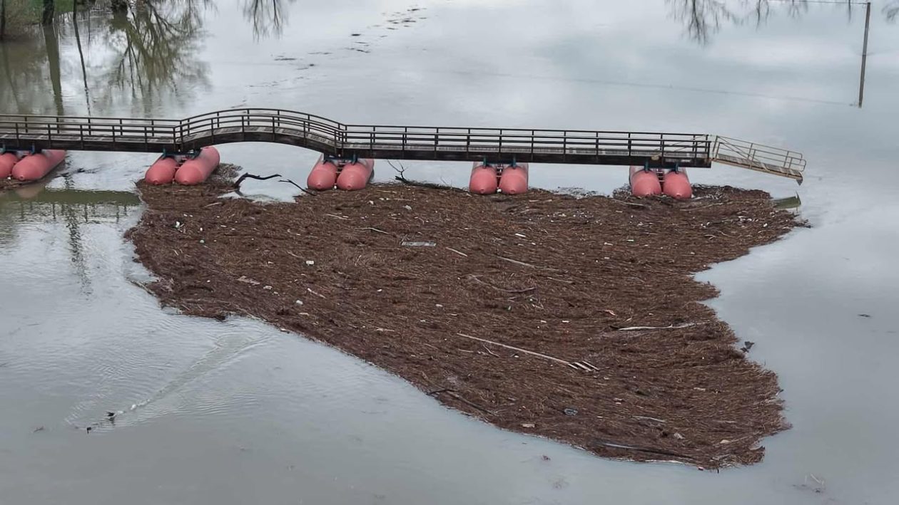 korana vodostaj (12) korana vodostaj (12)