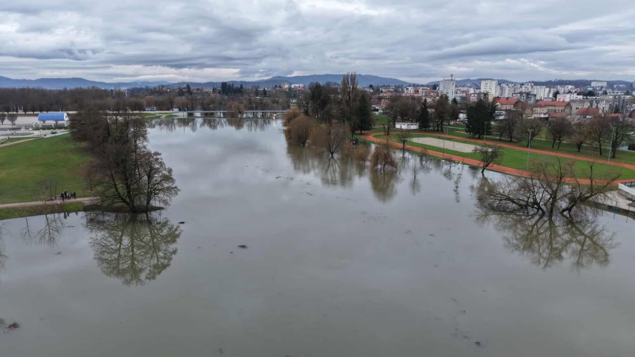 korana vodostaj (2) korana vodostaj (2)