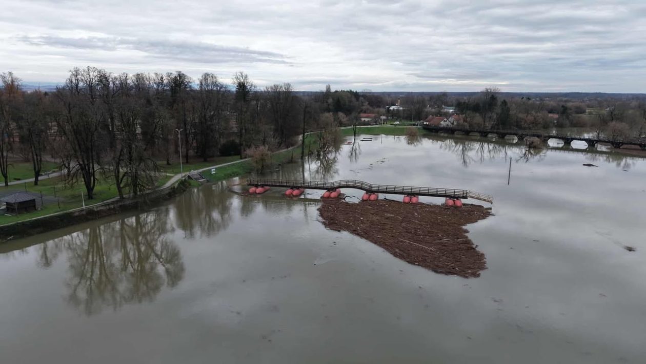 korana vodostaj (5) korana vodostaj (5)