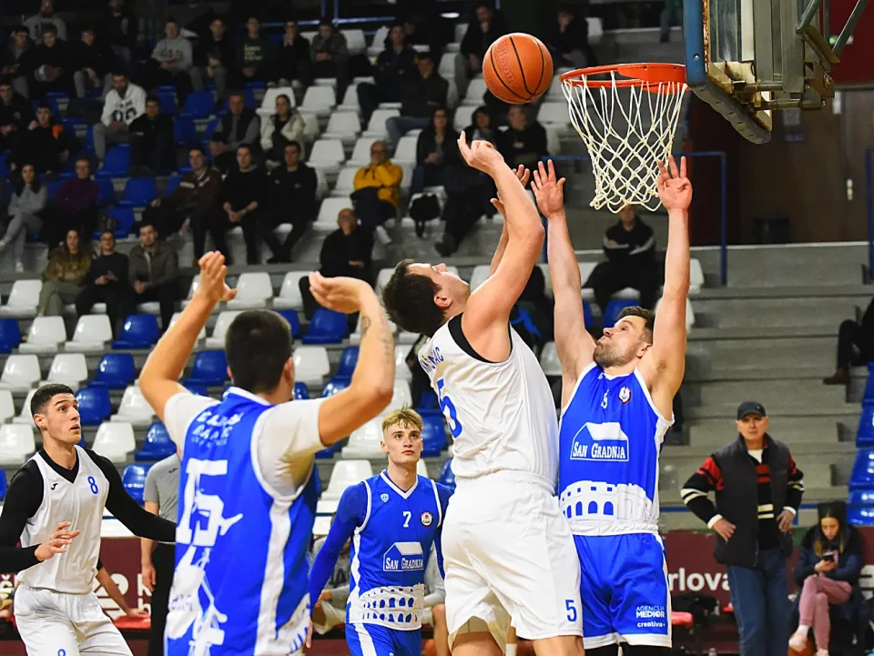 kosarka (11) kosarka (11)