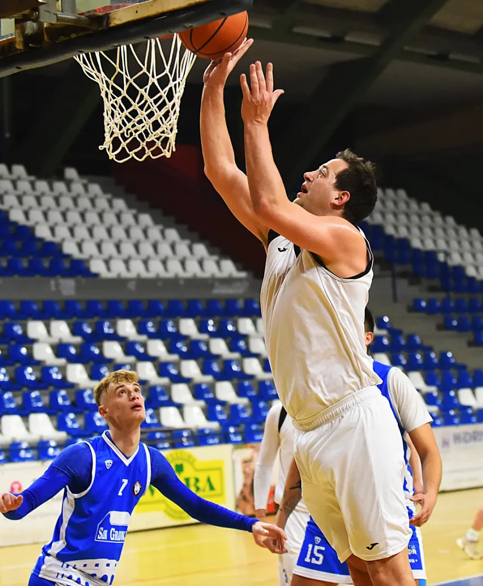 kosarka (16) kosarka (16)