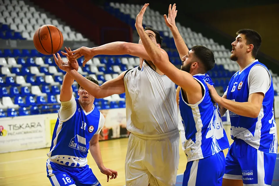 kosarka (21) kosarka (21)