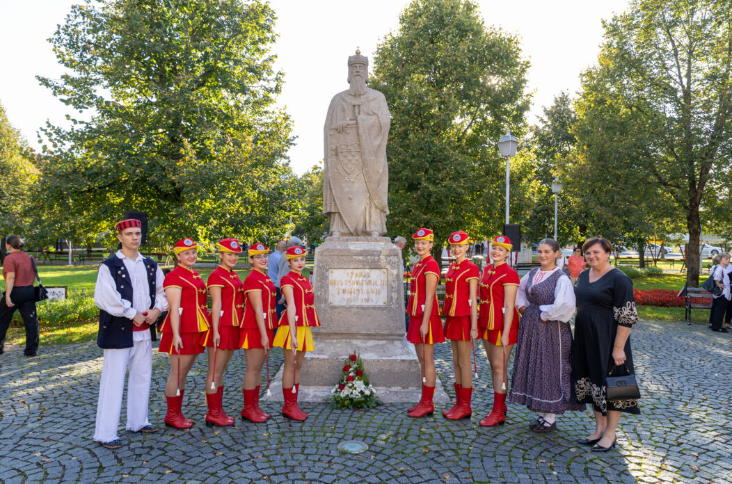 kralj tomislav spomenik ogulin (4)