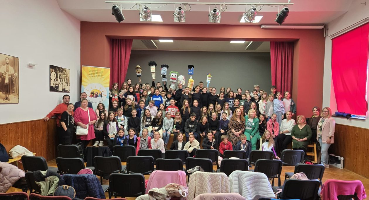 lutkarska zgrada skola draganici (2)