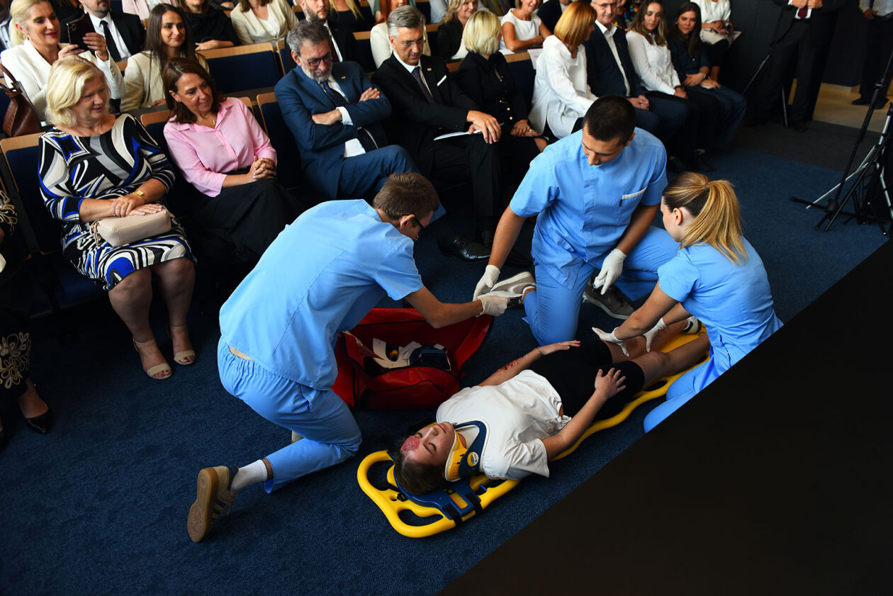 medicinska skola (14) medicinska skola (14)