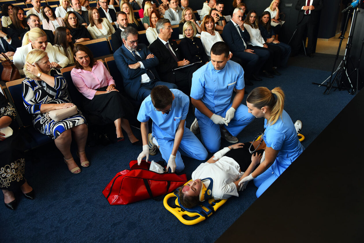 medicinska skola (15) medicinska skola (15)