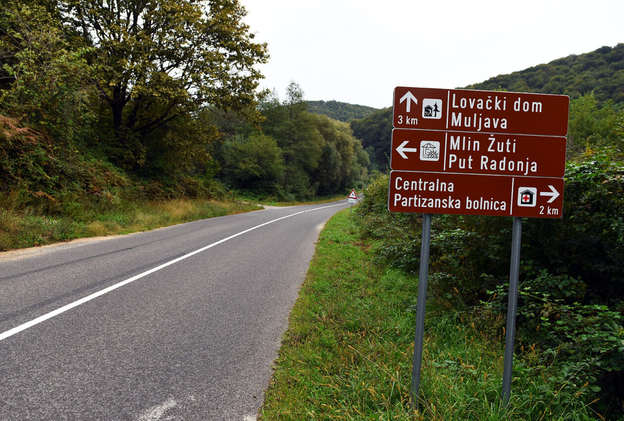 mlin zuti put radonja (15) mlin zuti put radonja (15)