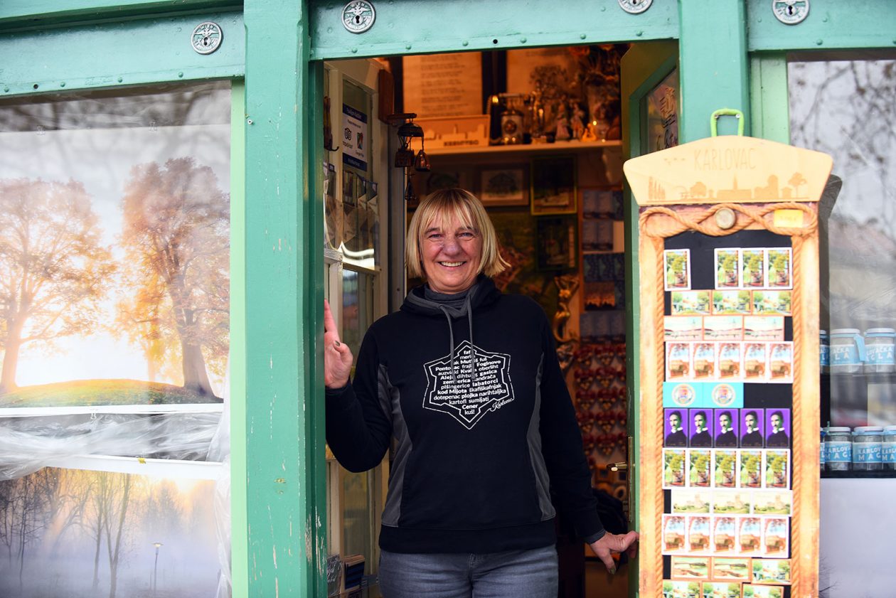 morana (4) morana (4)