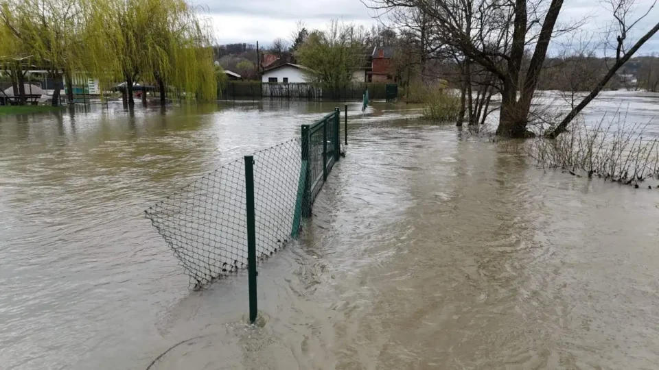 mreznica bosiljevac ograda poplava (3)