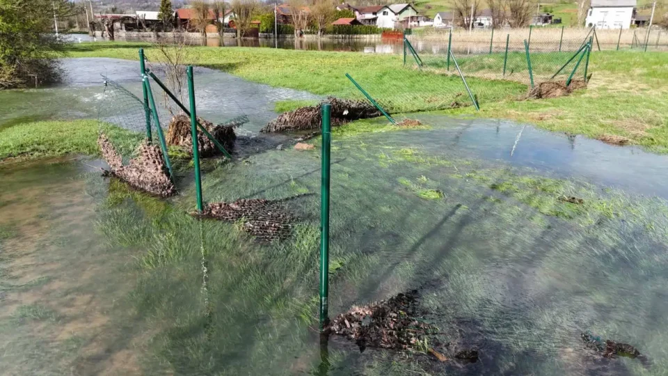 mreznica bosiljevac ograda poplava (4)