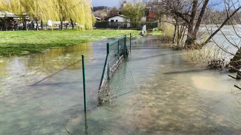 mreznica bosiljevac ograda poplava (6)