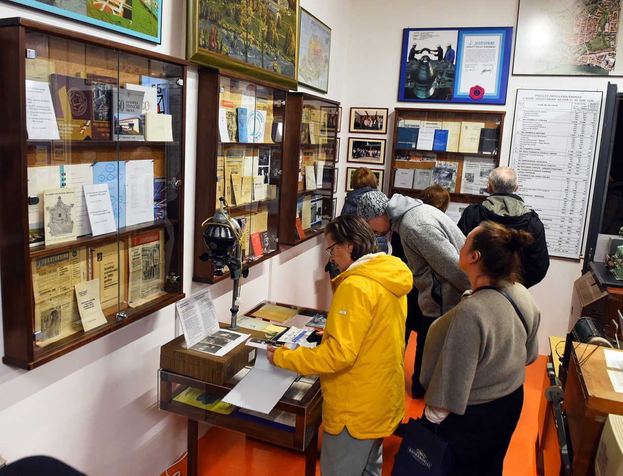 noc muzeja mustad (7) noc muzeja mustad (7)