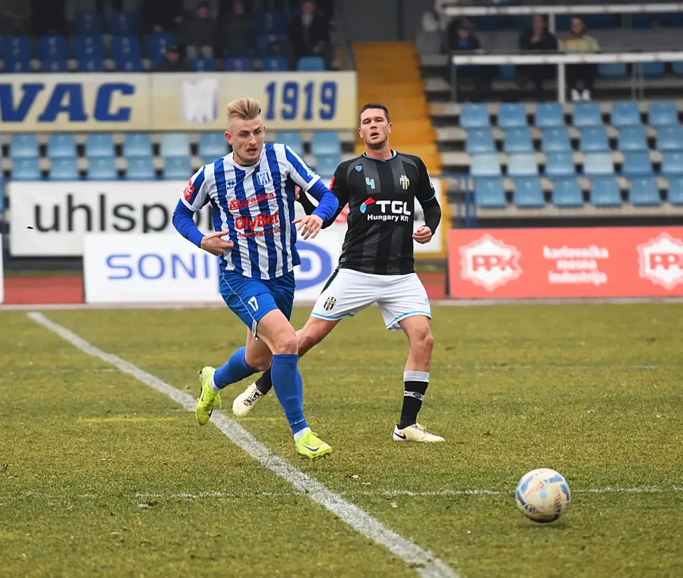 nogomet (11) nogomet (11)