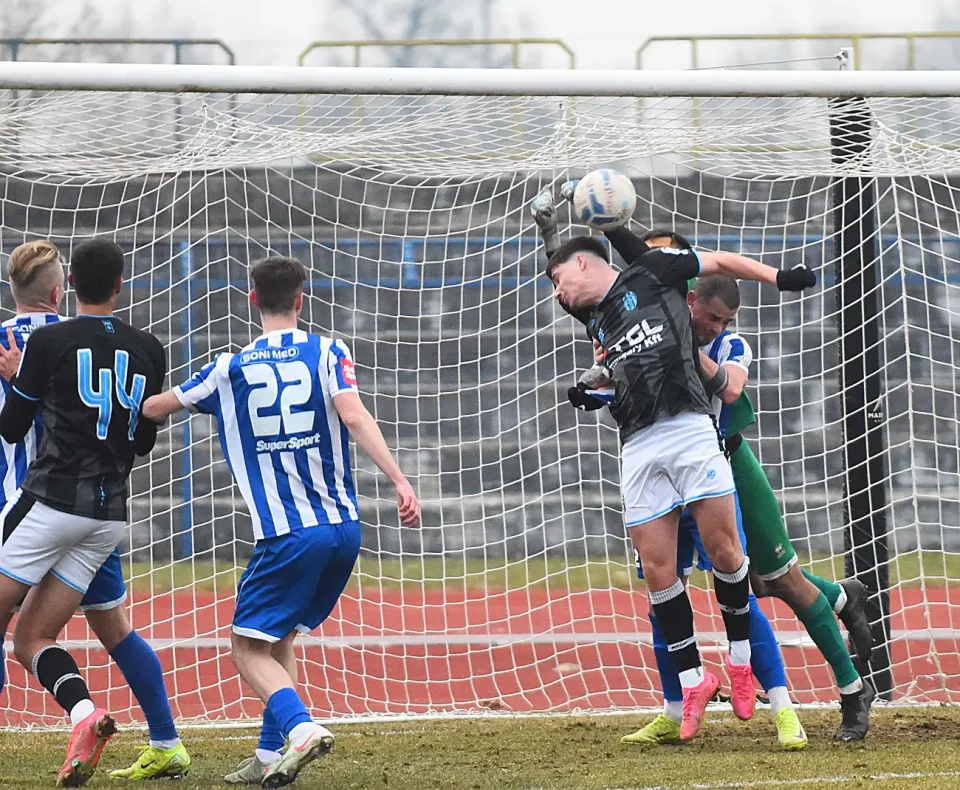 nogomet (17) nogomet (17)