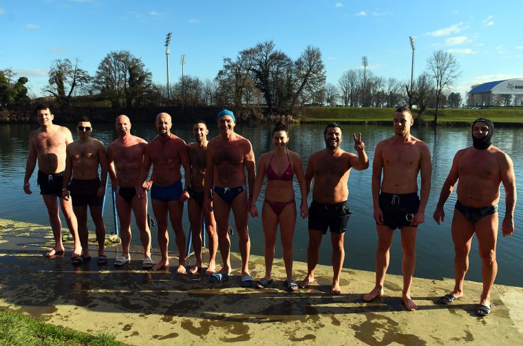 novogodisnje kupanje korana (16)