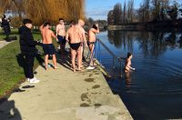 novogodisnje kupanje korana (2)