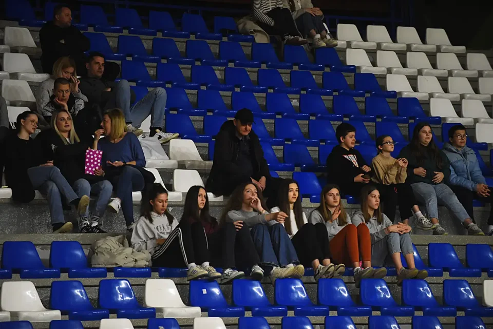 odbojka (25) odbojka (25)