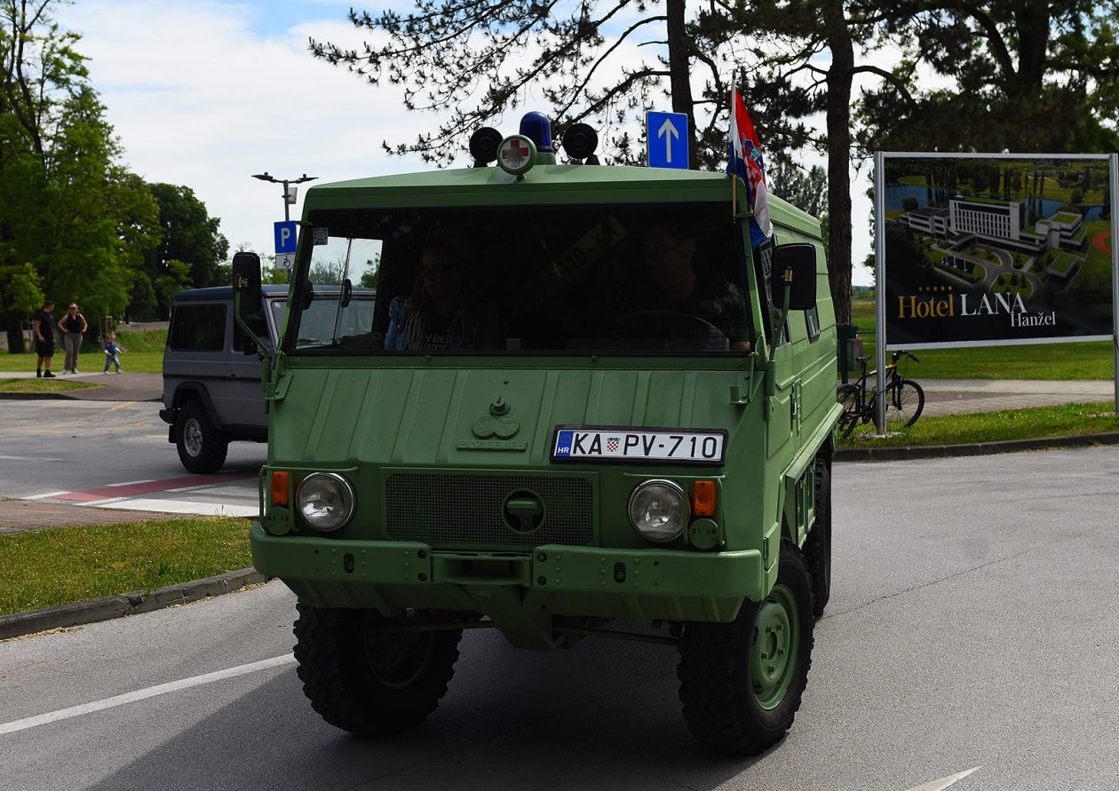oldtimeri starodobna vojna vozila (41)