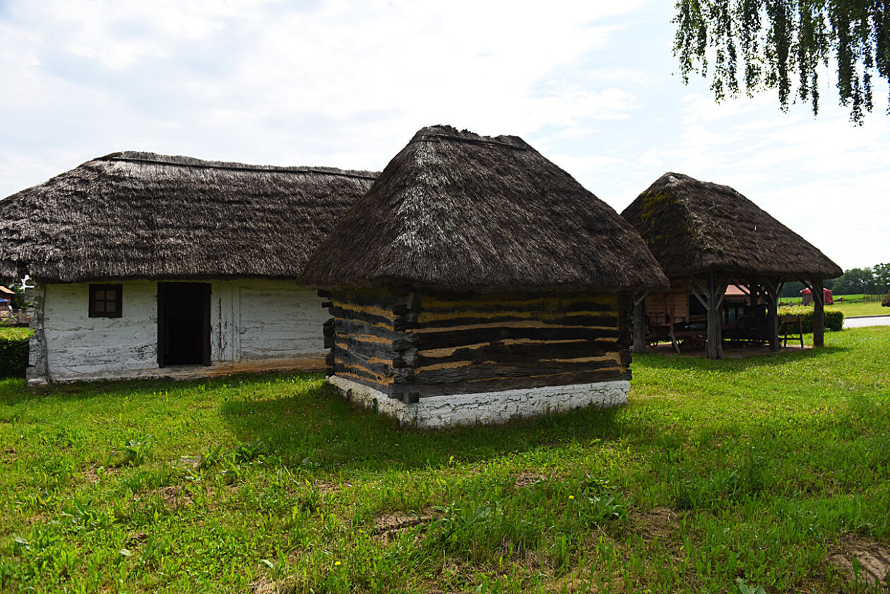 ozalj etno selo (2) ozalj etno selo (2)