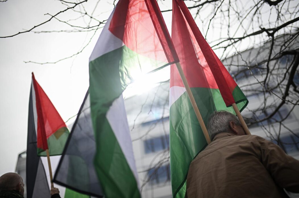 Zagreb: Na Europskom trgu organizirano prosvjedno okupljanje pod nazivom “Pravda za Palestinu” Zagreb: Na Europskom trgu organizirano prosvjedno okupljanje pod nazivom “Pravda za Palestinu”